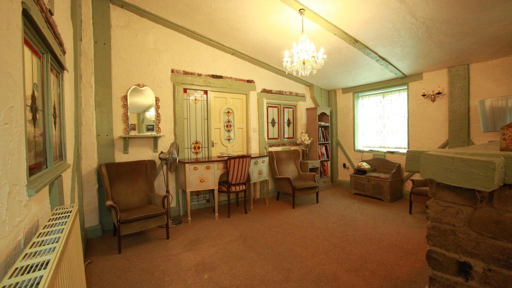 The Edge Accommodation Huddersfield Esterno foto