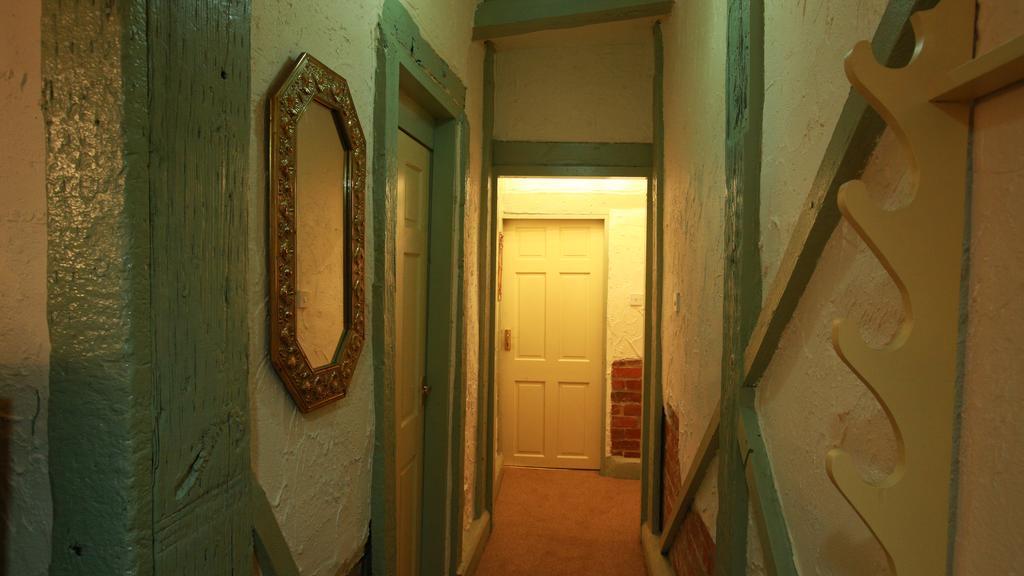 The Edge Accommodation Huddersfield Esterno foto